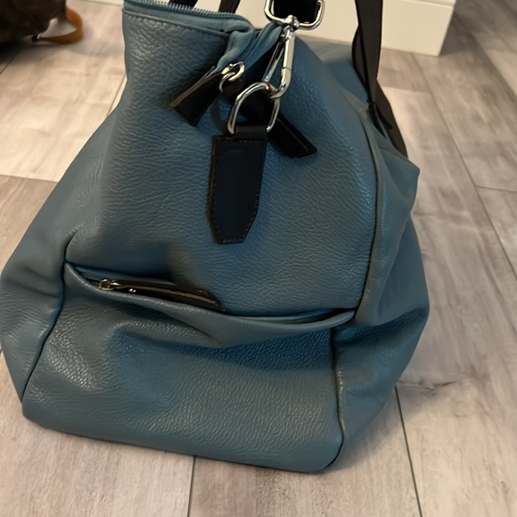 Valentina Italian leather weekend bag. - Picture 10 of 10